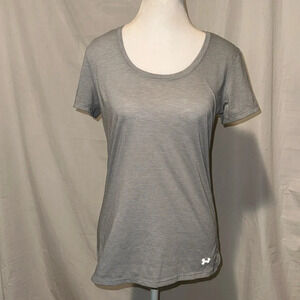 gray & white striped Under Armour heat gear run tshirt size small fitted